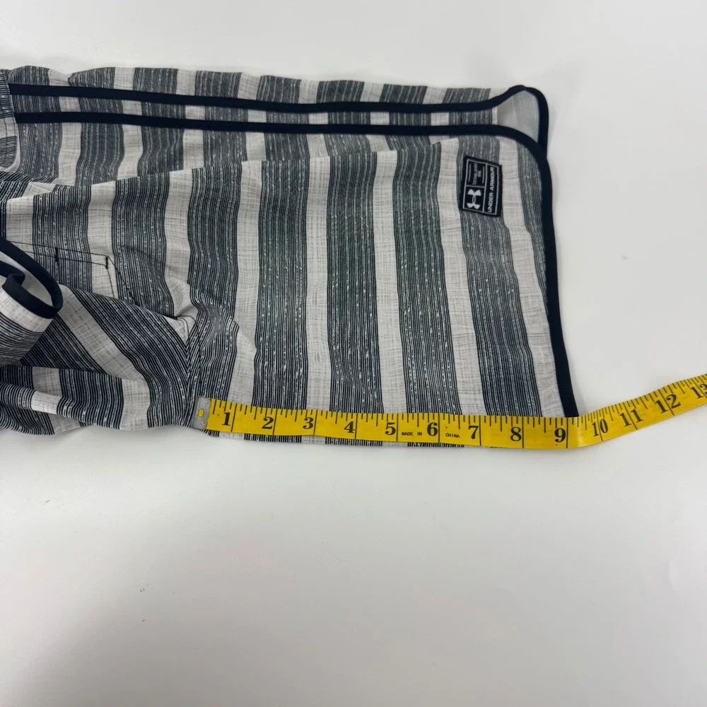 Under Armour HeatGear Mens Striped Board Shorts Grey White Swim Trunks Size 34